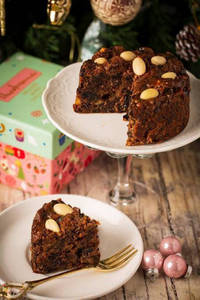 Rich Plum Cake (pcs)