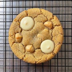 White Chocolate Macadamia Cookie (Mac Attack)