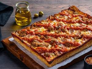 5 Meats Aboard |Meat Overload Pizza [4 Slices]