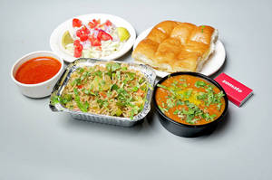 Pavbhaji N Pulav Combo In Tray Pack