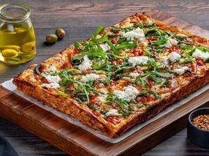 Fresh Mozzarella Magic | Pesto Punch Pizza [4 Slices]
