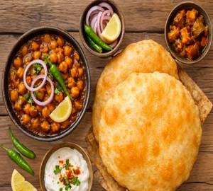 Chole bhature combo