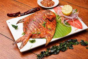 Pomfret Varuval (with Bones)
