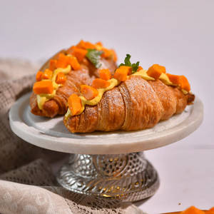 Mango Croissant