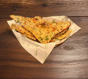 Cheese garlic naan