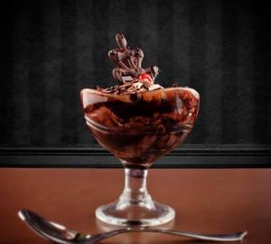 Chocolate Molten Pudding Sundae