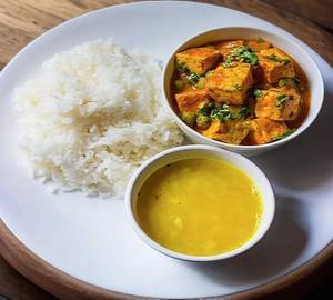 Jeera Rice With Dal & Paneer