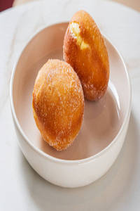 Vanilla Custard Bomboloni