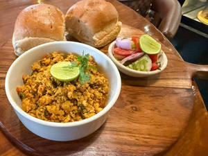 Chicken Keema Pav