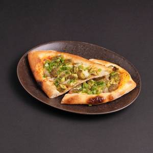 Jalapeno & Garlic Chicken Flat Bread Pizza