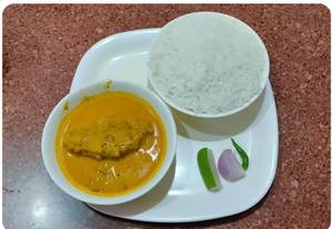 Plain Rice With Bahu Fish Curry