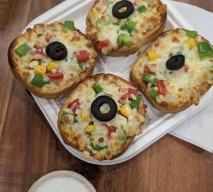 Stuffed italian cheese garlic bread