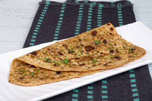 Aloo Pyaaj Tawa Paratha
