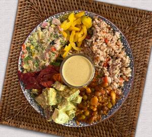 The LOS ANGELES Pesto Chicken Guacamole  Bowl