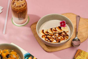 Banana, Honey & Peanut Brittle Smoothie Bowl