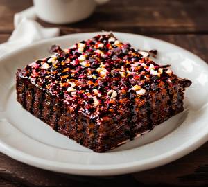 Double Choco Chip Brownie  With Chocolate Sauce and Condaments