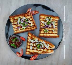 Paneer cheese chilli toast