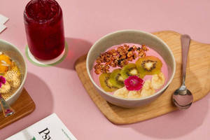 Strawberry & Banana Smoothie Bowl