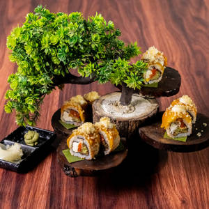 Avocado Tempura & Roasted Bell Pepper 8 Pcs