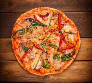 Chicken Maximus Pizza