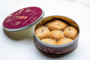 Gooey Chocolate Chip Cookie Tin