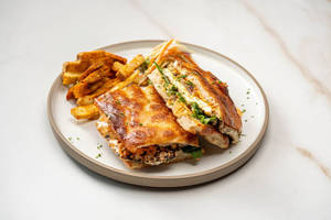 Peri Peri Paneer Sandwich With Sweet Potato Fries