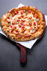 Spicy Grilled Chicken Pizza