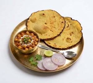 2 Makki Ki Roti With Chana Masala [Half] And Salad