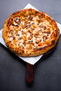 Holy Shrimp Pizza