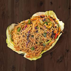 Chicken sizzling China noodles