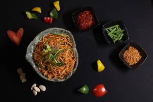 Hot Pepper Garlic Chicken Noodles