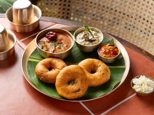 Onion Medu Vada