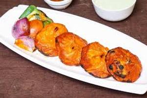 Mix Veg Tandoori Achari Momos [8 Pieces]