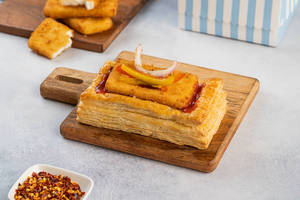 Korean Chilli Paneer Puff