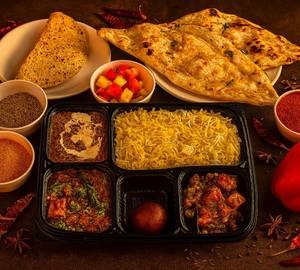 Veg Deluxe Thali