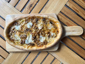 Oval 10"x6" Sourdough Mushroom Red Pesto Pizza