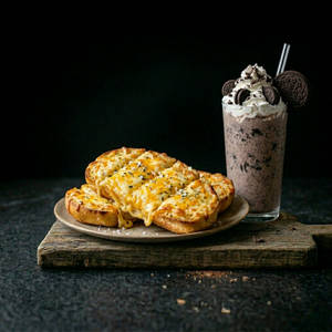 Garlic Bread & Shake Combo