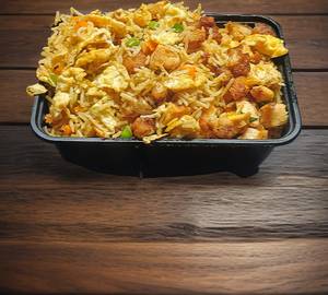 Double egg chicken Schezwan fried rice