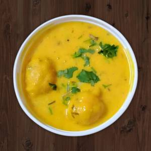 Kadi Pakoda