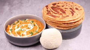 Handi Paneer With Choice Of Bread [Serves 1]