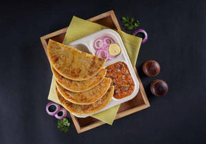2 Tandoori Payaz Paratha With Chola