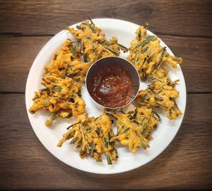Kaison Bora Pakoda