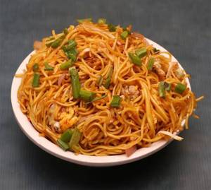 Chicken Schezwan Tawa Chowmein