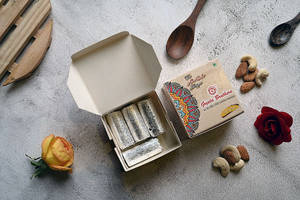 Kaju Pista Roll