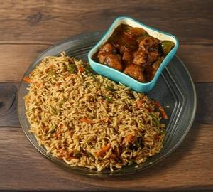 Veg fried rice with chilli chicken [4 pieces]