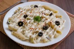 White Sauce Pasta