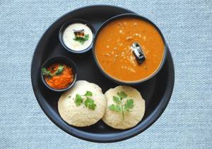 Idli Sambar [2 pieces]
