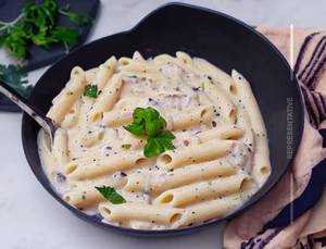 White sauce pasta