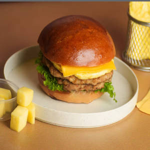 CHICKEN JUMBO CHEESE BURGER