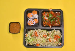 Mixed Noodles With Chilli Chicken